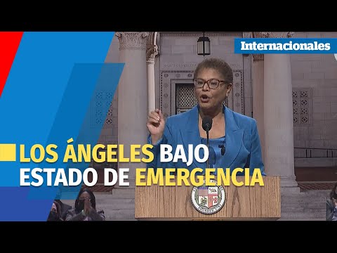 Karen Bass asume cargo de alcaldesa de Los Ángeles, declara estado de emergencia