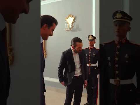 Emir del Estado de Qatar, Tamim Bin Hamad sorprendido al ver a Leyla Bukele.