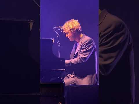 Somebody Else + Smiling All The Way Back Home - Tom Odell - The Wiltern, Los Angeles. Oct. 23, 2023.
