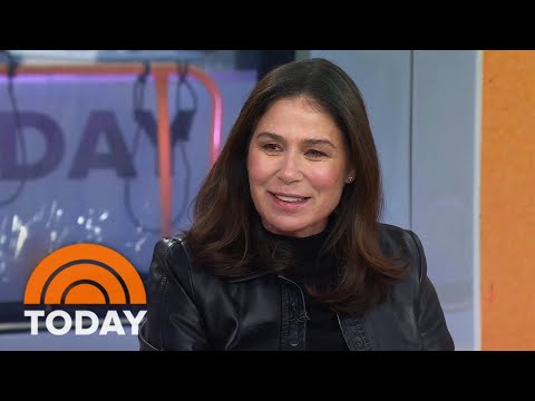 Maura Tierney reacts to seeing herself on 'Law & Order' in 1991