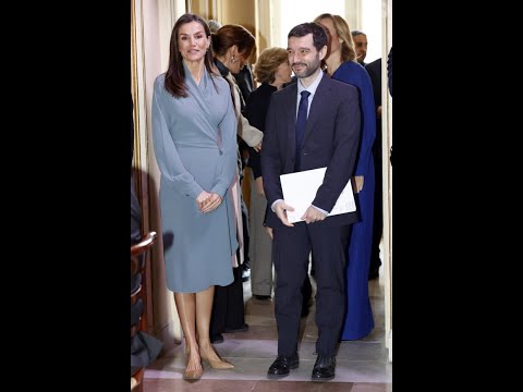 PHOTOS Letizia d'Espagne impériale en bleu, la reine vole un accessoire de luxe à sa fille Leonor