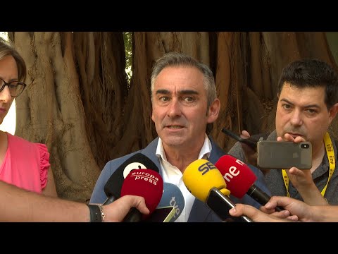 El PP pide unidad a Les Corts tras la guerra al valenciano