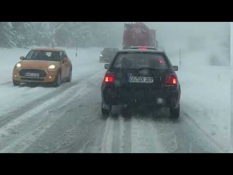 โกลาหลบนถนนเช้านี้-Traffic-is- โกลาหลบนถนนเช้านี้-Traffic-is-