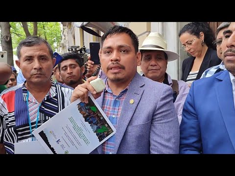 URGENTE MANIFESTACION EN LAS AFUERAS DEL CONGRESO DE GUATEMALA
