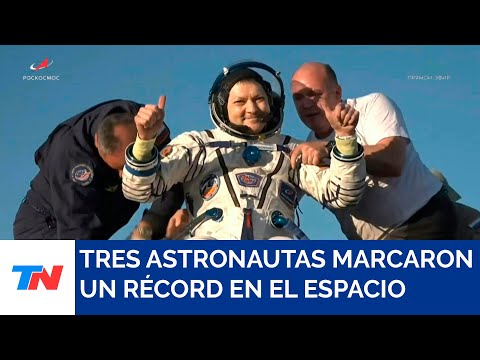 Dos cosmonautas rusos y una astronauta estadounidense regresaron a la tierra tras una misión récord