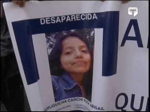 Estudiantes realizan manifestación exigiendo celeridad en la desaparición de Abigail Supliguicha