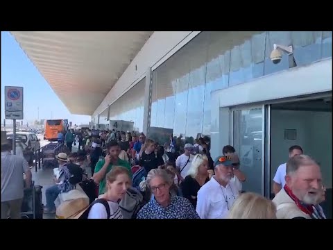 Chaos at Rome airport as flights cancelled to US following power outage