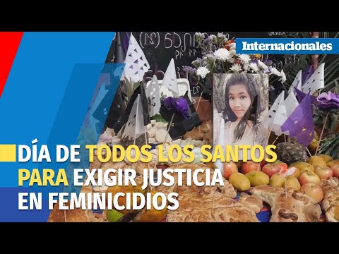 Con pan y frutas reciben a las almas de víctimas de feminicidio en Bolivia