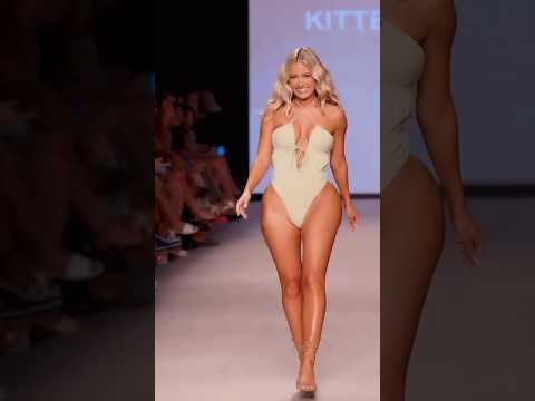 American model at renowned fashion show #style #model
