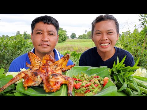 ย่างไก่บ้านโตงามๆ-หนังกรอบๆ-แก ย่างไก่บ้านโตงามๆ-หนังกรอบๆ-แก