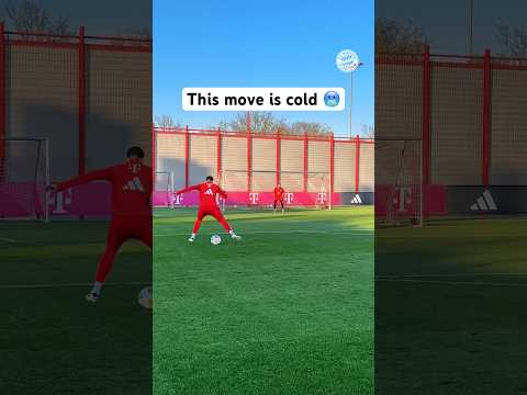 ✍️ Fill in the blank: This SIGNATURE MOVE of Jamal Musiala is _____ 🥶