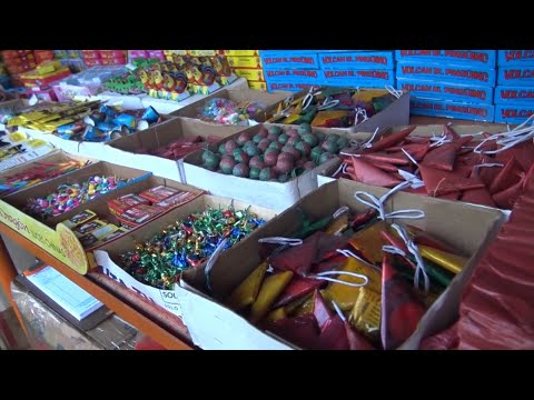 Comerciantes de Chinandega listos para la venta de pólvora