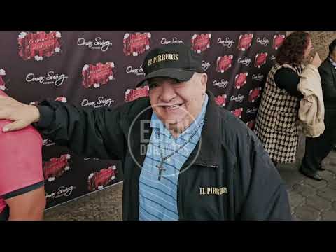 LUIS DE ALBA Consentido por el público a su llegada de la obra PERFUME DE GARDENIA donde participa