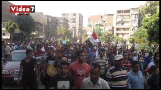 انصار مرسي ينددون بالجيش ويرقصون على أغنية «تسلم الأيادى» فى مسيرة واحدة!!