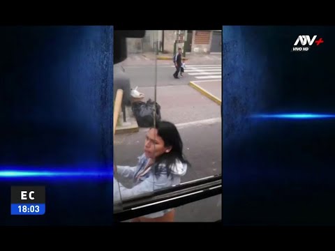 Mujer destroza lunas de bus con bate porque chocaron su auto en Chorrillos