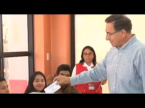 Elecciones 2020: Martín Vizcarra ejerció su voto en colegio San Antonio de Moquegua