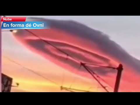 Graban una nube gigantesca con forma de Ovni en Turquía