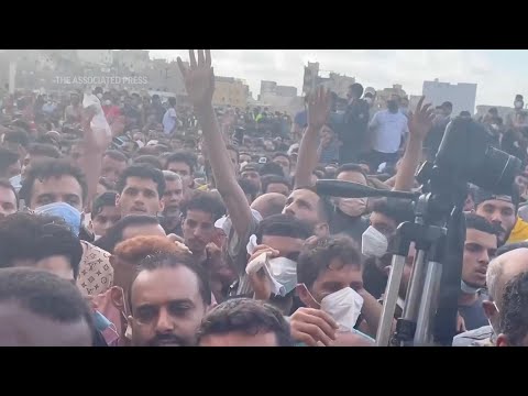 Manifestantes demandan cuentas por inundación en Libia