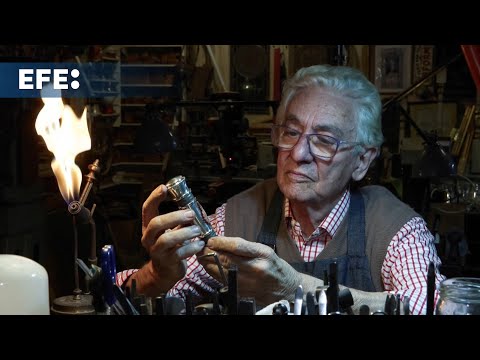Juan Carlos Pallarols: el artesano argentino detrás de los bastones presidenciales