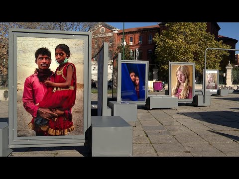 Una muestra al aire libre retrata en Valladolid la labor de Vicente Ferrer en India