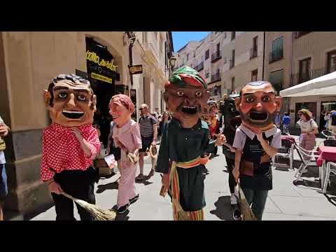 Ferias y Fiestas de San Juan y San Pedro Segovia 2024. Plaza Mayor. Gigantes y Cabezudos. 24/6/2024