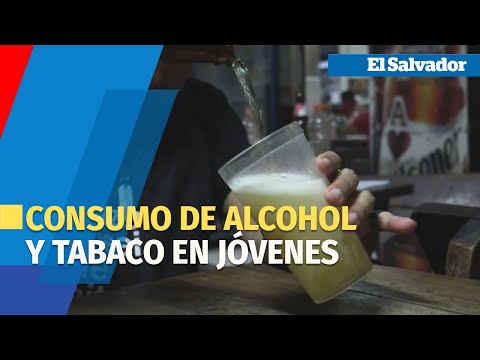 Entre los 15 y 19 años, las edades de inicio de consumo de alcohol y tabaco entre los salvadoreños