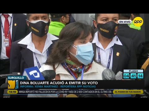 Dina Boluarte fue agredida verbalmente a su salida de su centro de votación en Surquillo