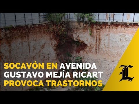 Socavón en avenida Gustavo Mejía Ricart provoca trastornos