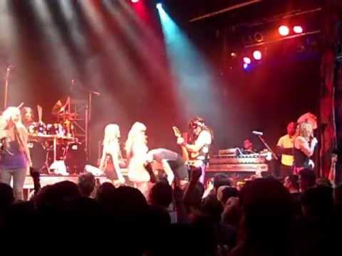 Rock concert boob photos Short hair blonde cumshot pov