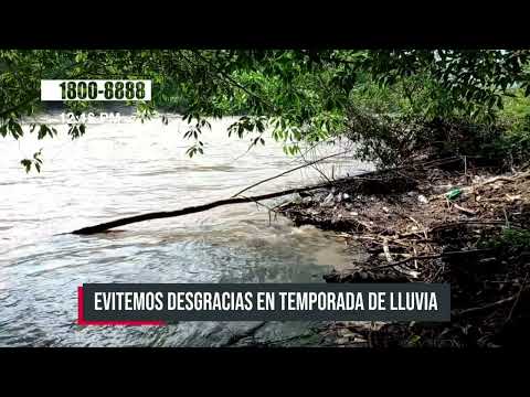 Vivos de milagro salieron tripulantes de una camioneta arrastrada por un río en Matagalpa