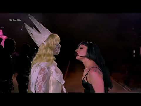 POKER FACE - LADY GAGA LIVE IN RIO [ HIGH DEFINITION ]