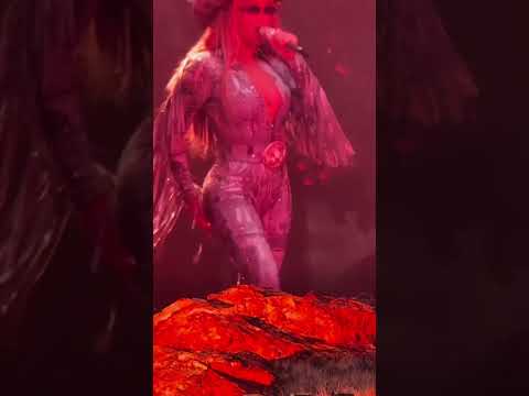 Beyoncé Singing “Desert Eagle” Live in London 🔥👑 #BeyonceInLondon #DesertEagleLive #QueenBe