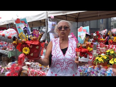 Comerciantes del mercado Iván Montenegro activados en el Día de las Madres