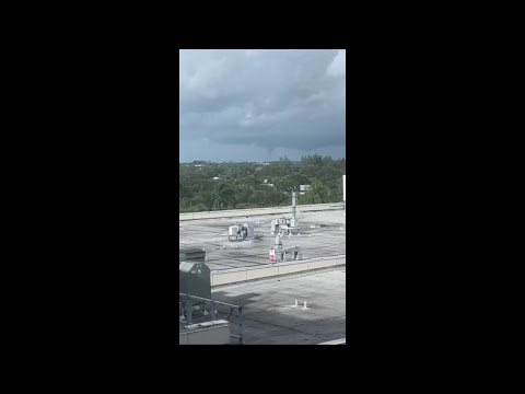 Video appears to show tornado in Southwest Ranches