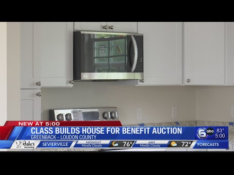 Class builds house for benefit auction in Greenback