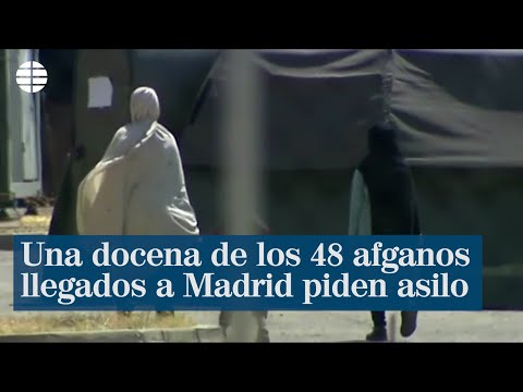 Una docena de los 48 afganos llegados a Madrid pide asilo en nuestro país