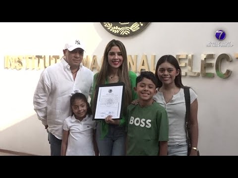 Recibe Ruth González constancia de mayoría en el INE tras contienda al Senado de la República