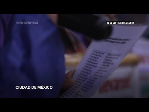 Miles exigen justicia a 10 años de la desaparición de 43 estudiantes en el sur de México