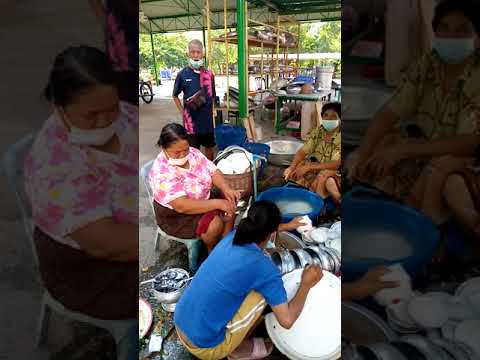 จิตอาสามีศรัทธาล้างจาน จิตอาสามีศรัทธาล้างจาน