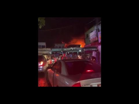 Voraz incendio arrasó con varios locales en mercado municipal de Tiquisate