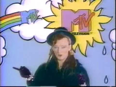 Video: Senesnioji MTV - lyg karšta mergina, kurios tu - net nedrįstum bandyti kabinti.Dabartinė MTV tai lyg 25 žalių verta prostitutė