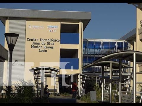 León estrena amplio y moderno centro tecnológico Juan de Dios Muñoz Reyes - Nicaragua