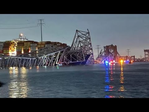 Un puente se desplomó tras ser impactado por un barco en Baltimore, buscan personas