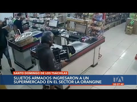 Personas armadas ingresan a supermercado en Santo Domingo