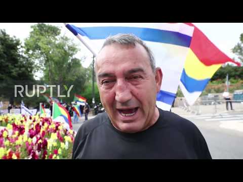 Israel: Protests outside Knesset as swearing-in ceremony of unity government postponed