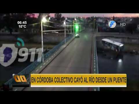 Colectivo cayó al río desde un puente en Córdoba