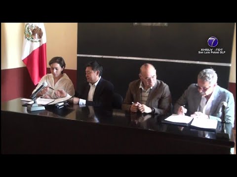 Autoridades capitalinas signaron un convenio Con Alejandro Kasuga, en favor de emprendedores.