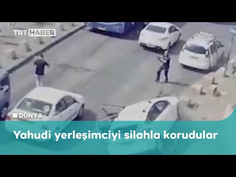 Yahudi yerleşimcinin Filistinliyi ezdiği an kamerada