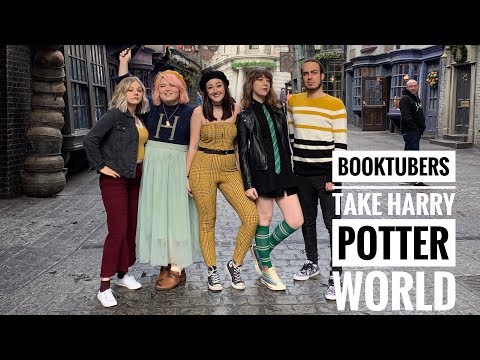 BOOKTUBERS TAKE HARRY POTTER WORLD