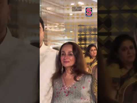 Ranbir Kapoor Poses With Wifey Alia Bhatt And MIL Soni Razdan At Aadar’s Mehndi! | Bollywood | N18S